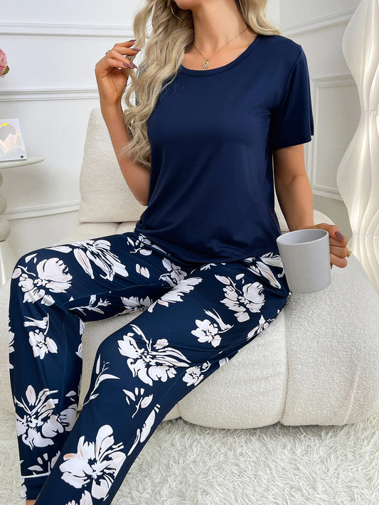 Women’s Pajama Set – Short Sleeve Solid Top & Printed Pants